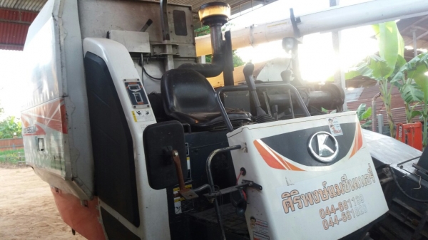 ขายรถเกี่ยวคูโบต้า95 อุ้มปี55ครับ