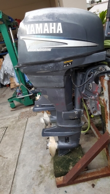 ขายเครื่องเรือ Yamaha 25 four มี trim