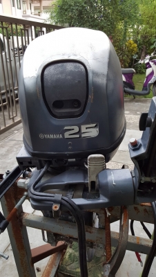 ขายเครื่องเรือ Yamaha 25 four มี trim