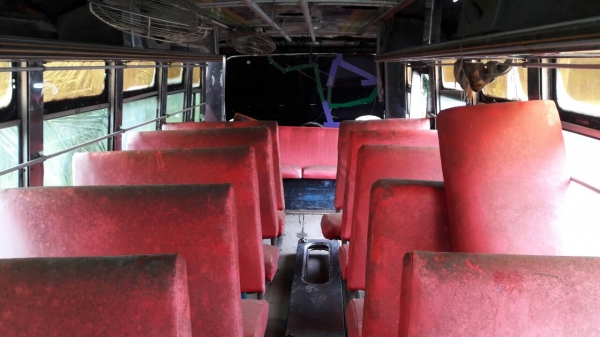 ขายรถมินิบัส HINO KM310 เครื่อง EH700 168 แรงม้า ยาว 5 เมตร ราคา 120000