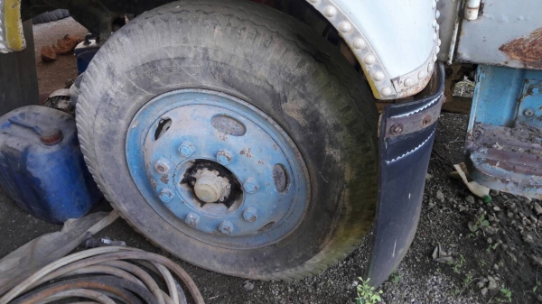 ขายรถบรรทุก 6 ล้อดัมพ์ ISUZU 125 แรงม้า เครื่องเดิม เฟืองท้ายเดิม ไม่มีทะเบียน ราคา 120000