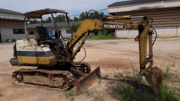 ขายรถแบคโฮ KOMATSU PC20-3 ราคา 150000