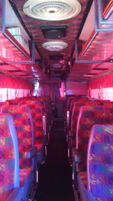 ขายด่วน รถบัส 6 ล้อ 32 ที่นั่ง ขายด่วน รถบัส 6 ล้อ 32 ที่นั่ง