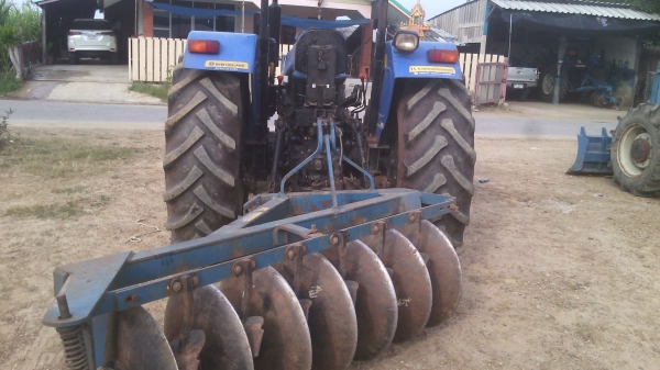 ขายรถไถฟอรด์ นิวฮอแลน  รุ่นTT75  สวยกริ๊ป  เดิมๆ  2600ช.ม