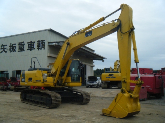 ขายรถขุด KOMATSU PC200-8N1 เก่าญี่ปุ่น สนใจติดต่อโทร 087-5622104