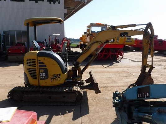 ขายรถขุดเล็ก PC30MR-2 เก่าญี่ปุ่น สนใจโทร 087-5622104