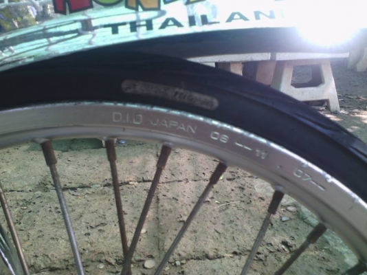 ขาย C70 เครื่องสเเมส110 รถพร้อมใช้งาน ไฟติดหน้า-หลัง ล้อ DID เเท้ หน้า-หลัง ท่อผ่าเสียงเพราะๆ เอกสารสำเนาเล่มโครง+ใบซื้อขายจากทางร้าน ค่าตัว 7900 บาท สนใจทักเเชทหรือโทร.089-8054390 โอ๋ อยู่จังหวัด ลพบุรี