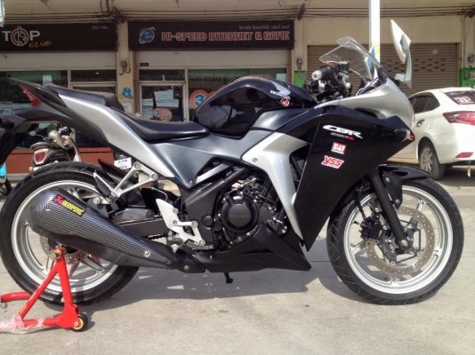 ฮอนด้า CBR 250 สีเทา - ดำ ปี 54 สภาพสวย ๆ ใส ๆ เดิม ๆ ราคา เบา ๆ ฮอนด้า CBR 250 สีเทา - ดำ ปี 54 สภาพสวย ๆ ใส ๆ เดิม ๆ ราคา เบา ๆ