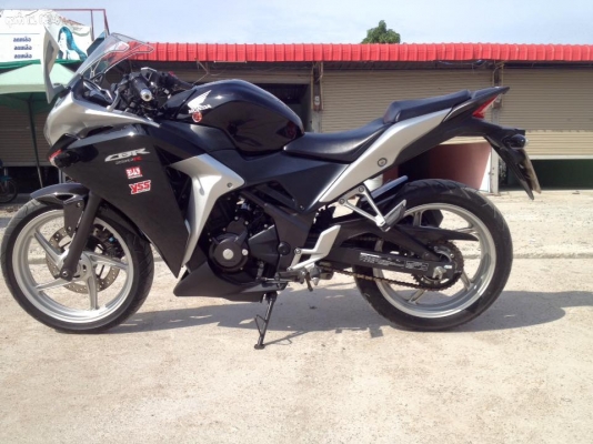 ฮอนด้า CBR 250 สีเทา - ดำ ปี 54 สภาพสวย ๆ ใส ๆ เดิม ๆ ราคา เบา ๆ ฮอนด้า CBR 250 สีเทา - ดำ ปี 54 สภาพสวย ๆ ใส ๆ เดิม ๆ ราคา เบา ๆ