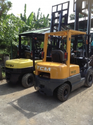 +++ ขายโฟล์คลิฟท์  T.C.M. FG20  (รถนอก  4000 กว่า  ชม. )  ขนาด  2  ตัน  เครื่องยนต์เบนซิน   เสา  3  เมตร  เกียร์ธรรมดา  งา 1,070  มม.  ยางตัน  4  เส้นครับ