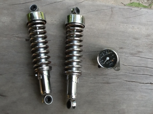 ขายถูกโช๊คเดิม Yamaha SR400 ขายถูกโช๊คเดิม Yamaha SR400