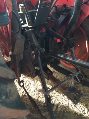 ขายรถไถ KUBOTA L3408 พร้อมดันหน้า ผาน6 รถพร้อมใช้งาน มีทะเบียนพร้อมโอน ราคา 190,000บาท