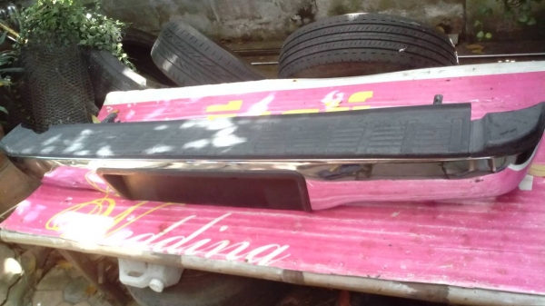 ขายกันชนท้าย vigo ตามสภาพ 1300 บาท