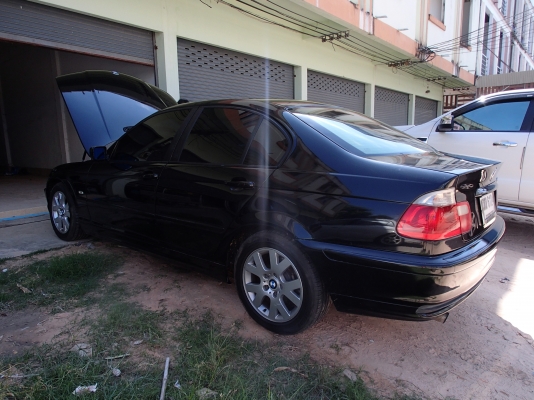 รถบ้านเจ้าของขายเอง BMW 318i E 46 เครื่อง 1.8 แน่นนิ่มดีมากสวยสอาดไม่เคยติดแก็สพร้อมขับ