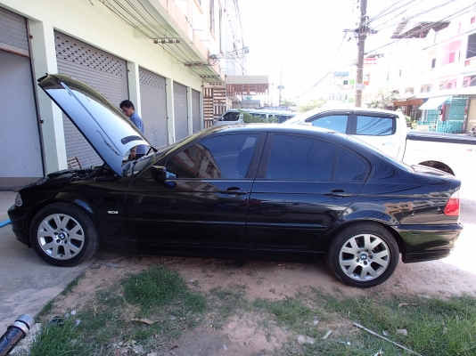 รถบ้านเจ้าของขายเอง BMW 318i E 46 เครื่อง 1.8 แน่นนิ่มดีมากสวยสอาดไม่เคยติดแก็สพร้อมขับ