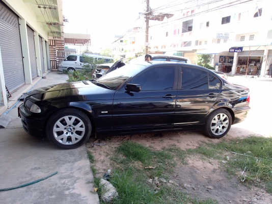 รถบ้านเจ้าของขายเอง BMW 318i E 46 เครื่อง 1.8 แน่นนิ่มดีมากสวยสอาดไม่เคยติดแก็สพร้อมขับ