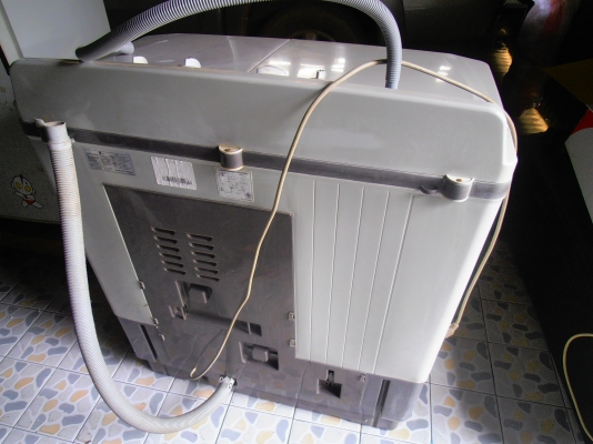 เครื่องซักผ้า 2 ถัง LG 8 กก. เครื่องซักผ้า 2 ถัง LG 8 กก.