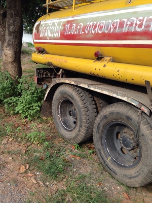 ขายรถบรรทุกน้ำ 10ล้อ ISUZU หัวยาว เครื่องยนตร์ISZU170แรง เพลาเดียว มีปั้มลม พวงมาลัยเพาเวอร์ แอร์เย็นเจี๊ยบ ช่วงล่างดี โสลว์กลางเบรคชิฟฟี่