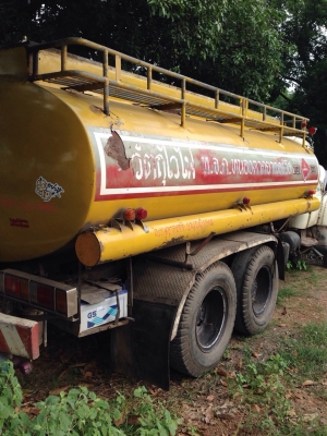 ขายรถบรรทุกน้ำ 10ล้อ ISUZU หัวยาว เครื่องยนตร์ISZU170แรง เพลาเดียว มีปั้มลม พวงมาลัยเพาเวอร์ แอร์เย็นเจี๊ยบ ช่วงล่างดี โสลว์กลางเบรคชิฟฟี่