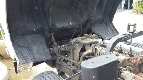 รถบรรทุก 6 ล้อดัมพ์ HINO  KM777  เครื่อง 117 แรงม้า  ปีจดทะเบียน 2530