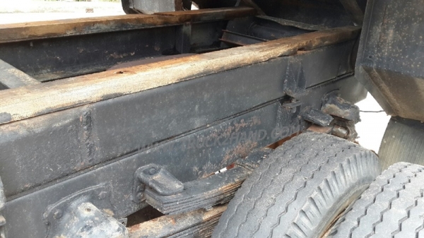 รถบรรทุก 6 ล้อดัมพ์ HINO  KM777  เครื่อง 117 แรงม้า  ปีจดทะเบียน 2530