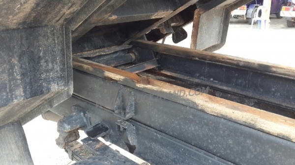 รถบรรทุก 6 ล้อดัมพ์ HINO  KM777  เครื่อง 117 แรงม้า  ปีจดทะเบียน 2530