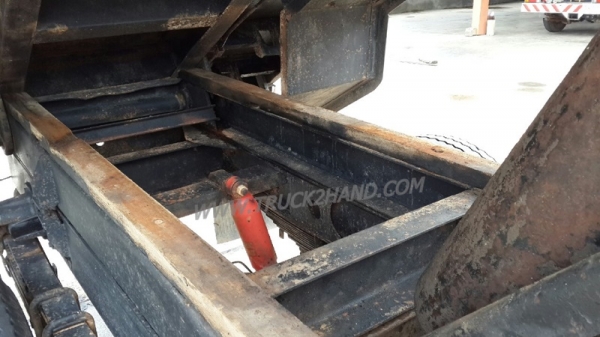 รถบรรทุก 6 ล้อดัมพ์ HINO  KM777  เครื่อง 117 แรงม้า  ปีจดทะเบียน 2530