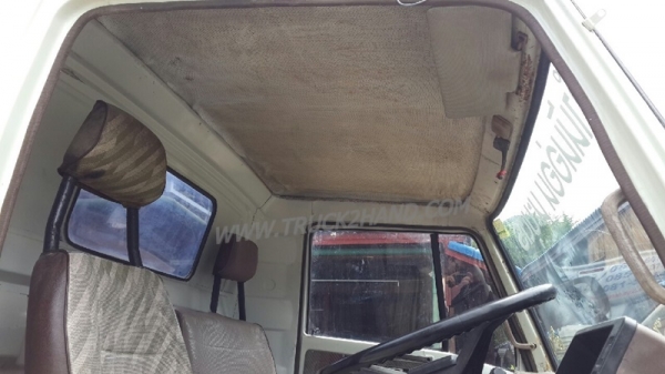 รถบรรทุก 6 ล้อดัมพ์ HINO  KM777  เครื่อง 117 แรงม้า  ปีจดทะเบียน 2530