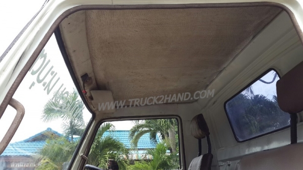 รถบรรทุก 6 ล้อดัมพ์ HINO  KM777  เครื่อง 117 แรงม้า  ปีจดทะเบียน 2530