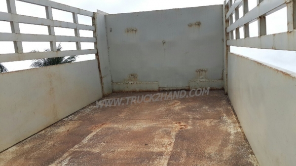 รถบรรทุก 6 ล้อดัมพ์ HINO  KM777  เครื่อง 117 แรงม้า  ปีจดทะเบียน 2530