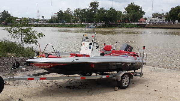 ขาย เรือ15.5ฟุต ป้อมกลางเครื่องยนต์yamaha50 2จังหวะพร้อมเทเลอร์