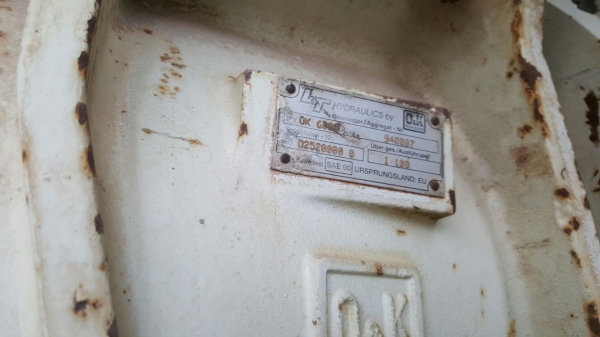 รถนิสสัน  10  ล้อ UD โม่ปูน CWM430 / 230 แรงม้า.    สนใจติดต่อ  081 - 6079515