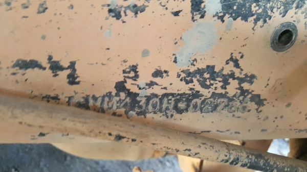 รถนิสสัน  10  ล้อ UD โม่ปูน CWM430 / 230 แรงม้า.    สนใจติดต่อ  081 - 6079515