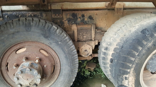 รถนิสสัน  10  ล้อ UD โม่ปูน CWM430 / 230 แรงม้า.    สนใจติดต่อ  081 - 6079515