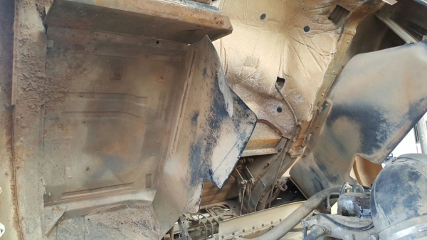 รถนิสสัน  10  ล้อ UD โม่ปูน CWM430 / 230 แรงม้า.    สนใจติดต่อ  081 - 6079515