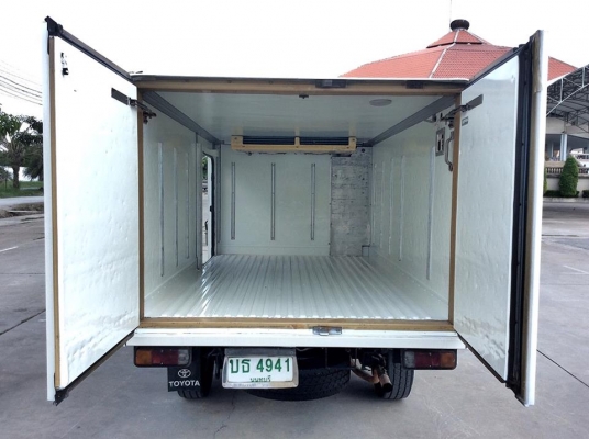 DYNA ตู้เย็น 2JZ-GE เกียร์ธรรมดา ติดแก๊ส LPG ปี2008