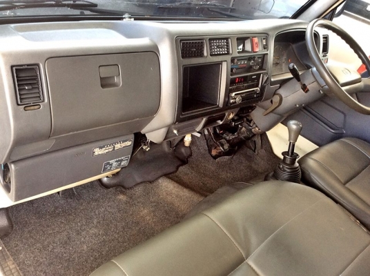 DYNA ตู้เย็น 2JZ-GE เกียร์ธรรมดา ติดแก๊ส LPG ปี2008