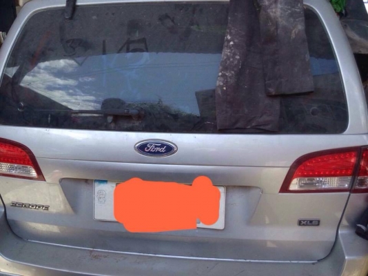ขายซาก รถford escape เครื่องไม่แตก.