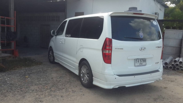 ขาย  HYUNDAI  GRANP STARES 2500CC ออโต้ เพาเวอร์