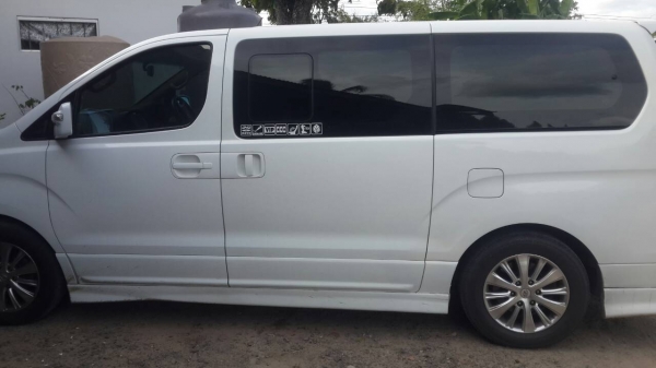 ขาย  HYUNDAI  GRANP STARES 2500CC ออโต้ เพาเวอร์