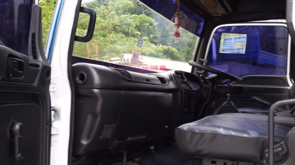 ขายรถ 6 ล้อใหญ่ อีซุซุ DECA FTR. 195 แรง สภาพสวยเดิม  เครื่องดี คัชชีสวย ยาว 7.2 เมตร รถห้างแท้  พร้อมใช้งานเลยครับ ม