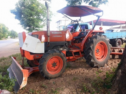 ขายรถไถ KUBOTA L4508DI ใช้งานน้อย อุปกรณ์ครบ ดันหน้า ผานหลัง สภาพสวยพร้อมใช้งาน เอกสารพร้อมโอน สนใจโทร 090-8588220คุณนะ 093-3258446คุณบิว หรือเข้าดูสินค้าอื่นๆได้ที่ www.truck.in.th/498 หรือเพจFacebook ณรงค์ ซื้อขายรถมือสอง (เว็บไซต์ส่วนตัว) หรือFacebook