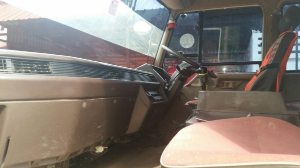 ขายสิบล้อ หลง TD ซีเรี่ยน 6000 กว่า 2 เพลาดรั้ม ยางดี 10 เส้น สภาพสวยพร้อมใช้งาน เอกสารพร้อมโอน 0811838154 ขายสิบล้อ หลง TD ซีเรี่ยน 6000 กว่า 2 เพลาดรั้ม ยางดี 10 เส้น สภาพสวยพร้อมใช้งาน เอกสารพร้อมโอน 0811838154