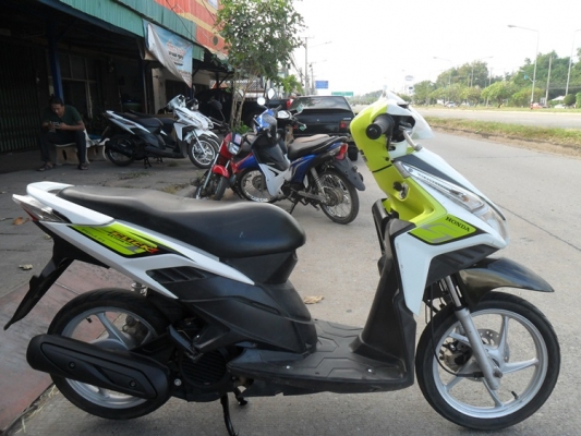 คลิกไอ แม็กซ์เดิม ปี53 เครื่องดีสภาพเดิมๆรถพร้อมใช้งาน คลิกไอ แม็กซ์เดิม ปี53 เครื่องดีสภาพเดิมๆรถพร้อมใช้งาน