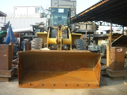 รถตักล้อยาง Komatsu WA200-5 รภเก่านอกนำเข้าจากญี่ปุ่่น พร้อมใข้งานทันที 091 695-6445
