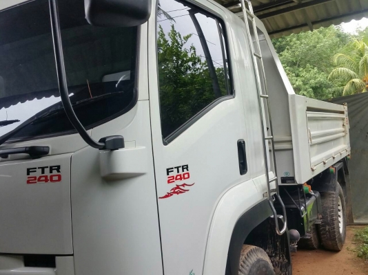 รถอีซูซุ 6 ล้อดั้ม FTR  240 แรงม้า. ปี 55. ( รถวิ่ง 27,xxx กม. )   สนใจติดต่อ   081 - 6079515