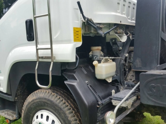 รถอีซูซุ 6 ล้อดั้ม FTR  240 แรงม้า. ปี 55. ( รถวิ่ง 27,xxx กม. )   สนใจติดต่อ   081 - 6079515