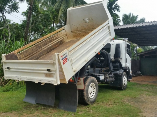 รถอีซูซุ 6 ล้อดั้ม FTR  240 แรงม้า. ปี 55. ( รถวิ่ง 27,xxx กม. )   สนใจติดต่อ   081 - 6079515