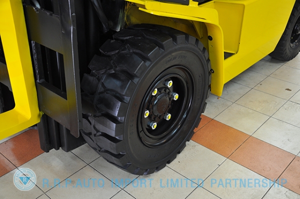 ขายรถโฟล์คลิฟท์มือสอง TCM รุ่น FD35Z7  ราคา xxx,xxx บาท นำเข้าจากประเทศญี่ปุ่น 100\%