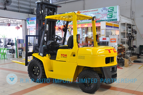 ขายรถโฟล์คลิฟท์มือสอง TCM รุ่น FD35Z7  ราคา xxx,xxx บาท นำเข้าจากประเทศญี่ปุ่น 100\%